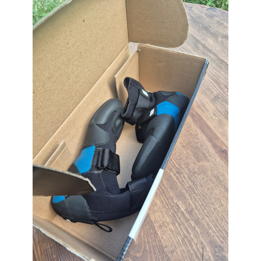 West Wetsuits 3mm Split Toe High Surf Booties Black Blue‎ Size 5 4MB002BLCK GBS - Picture 7 of 9